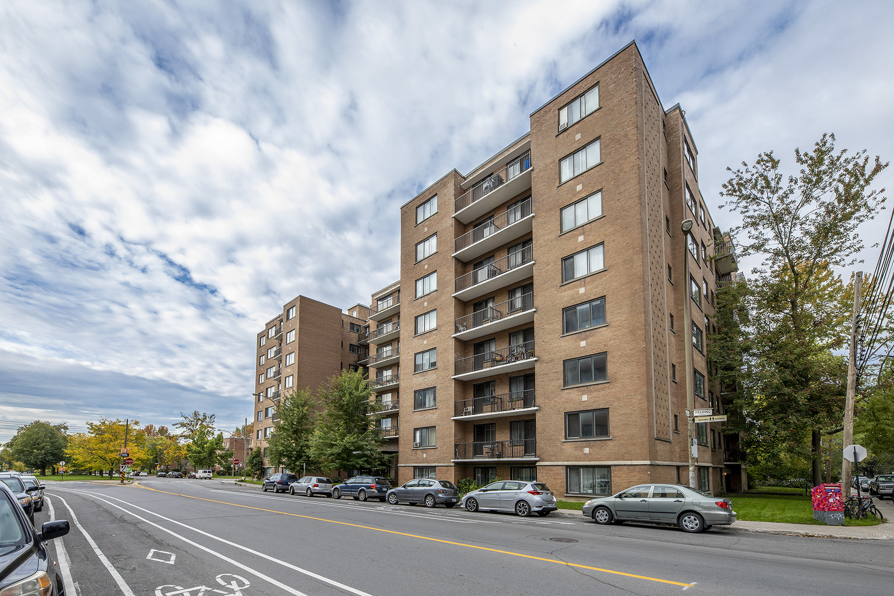 Appartement 3 Chambres a louer à Montreal Ouest a 6955 Fielding - Photo 02 - TrouveUnAppart – L401543