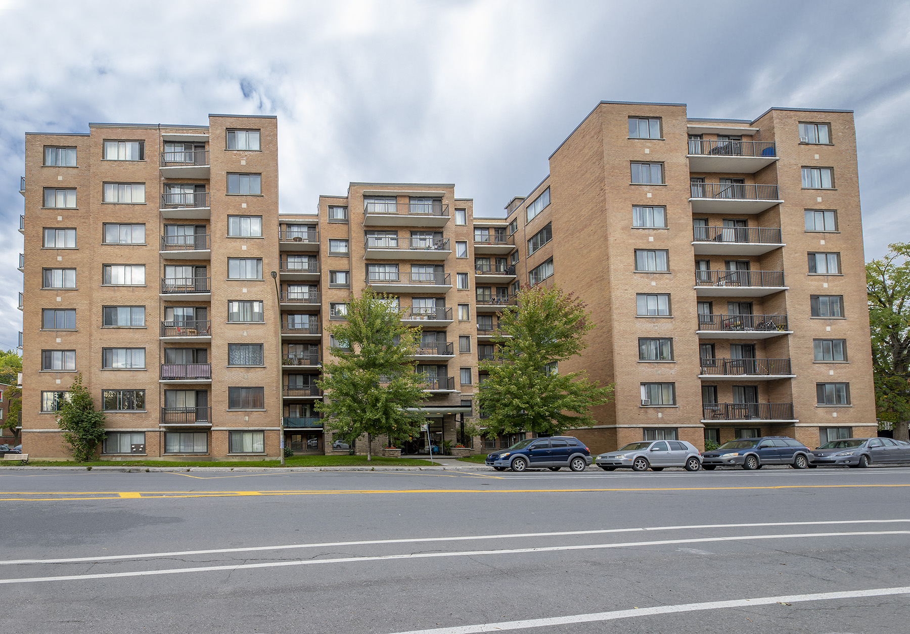Appartement 3 Chambres a louer à Montreal Ouest a 6955 Fielding - Photo 01 - TrouveUnAppart – L401543